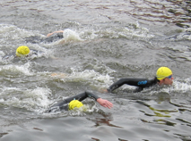 Training für Freiwasser-Wettkampf Training für Freiwasser-Wettkampf